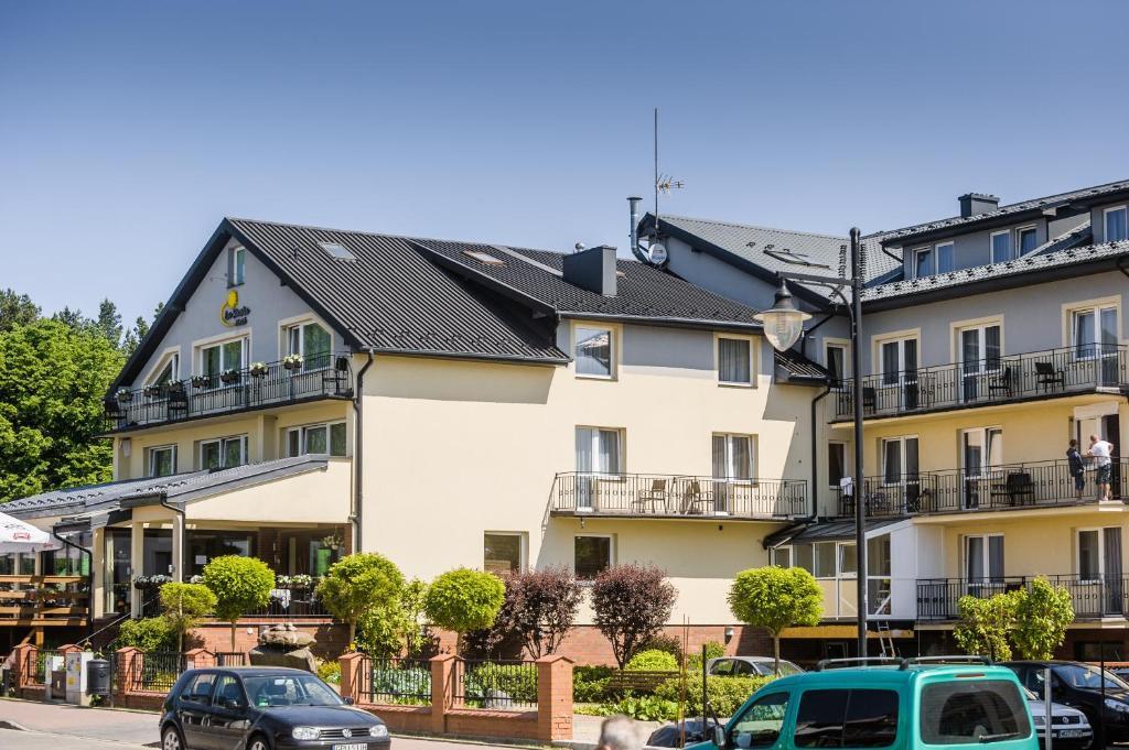 Hotel La Siesta & Medical Spa Ястшембя-Гура Экстерьер фото