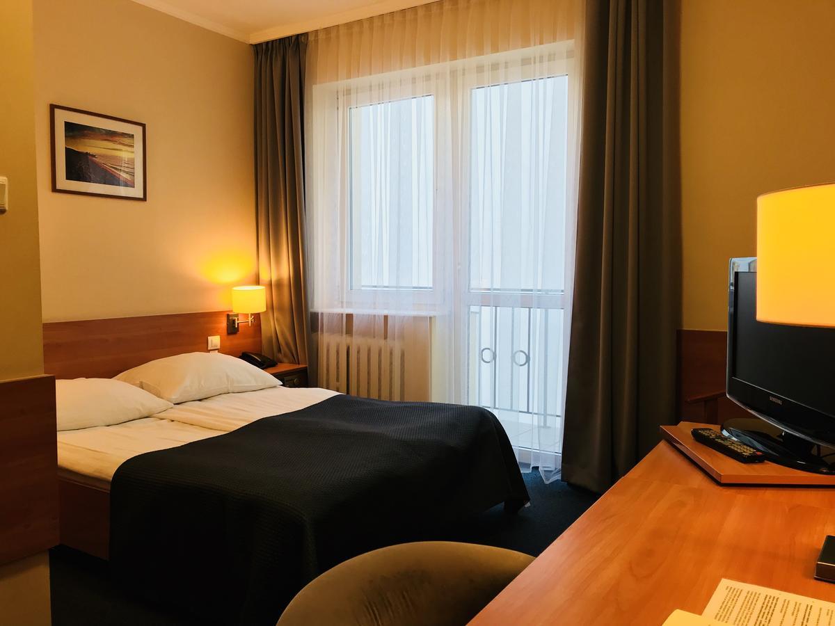 Hotel La Siesta & Medical Spa Ястшембя-Гура Экстерьер фото