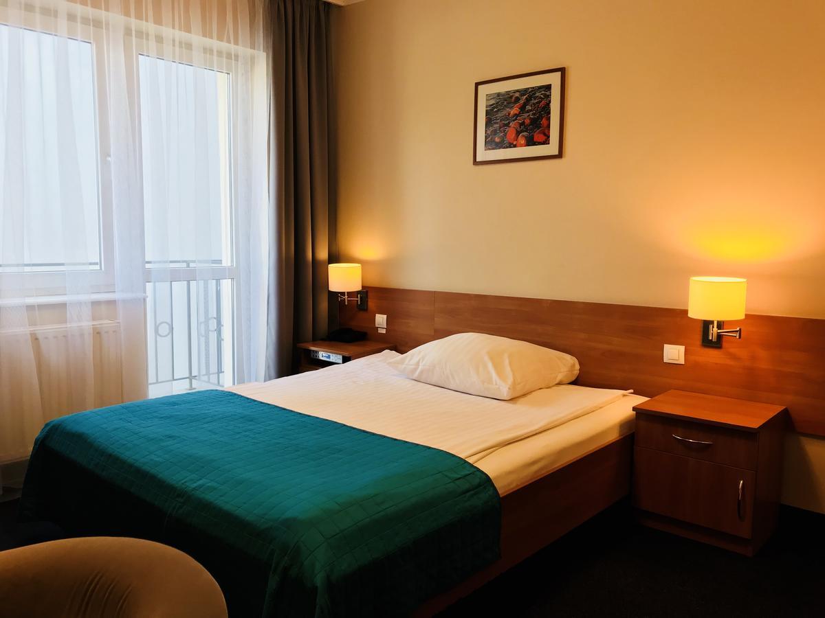 Hotel La Siesta & Medical Spa Ястшембя-Гура Экстерьер фото