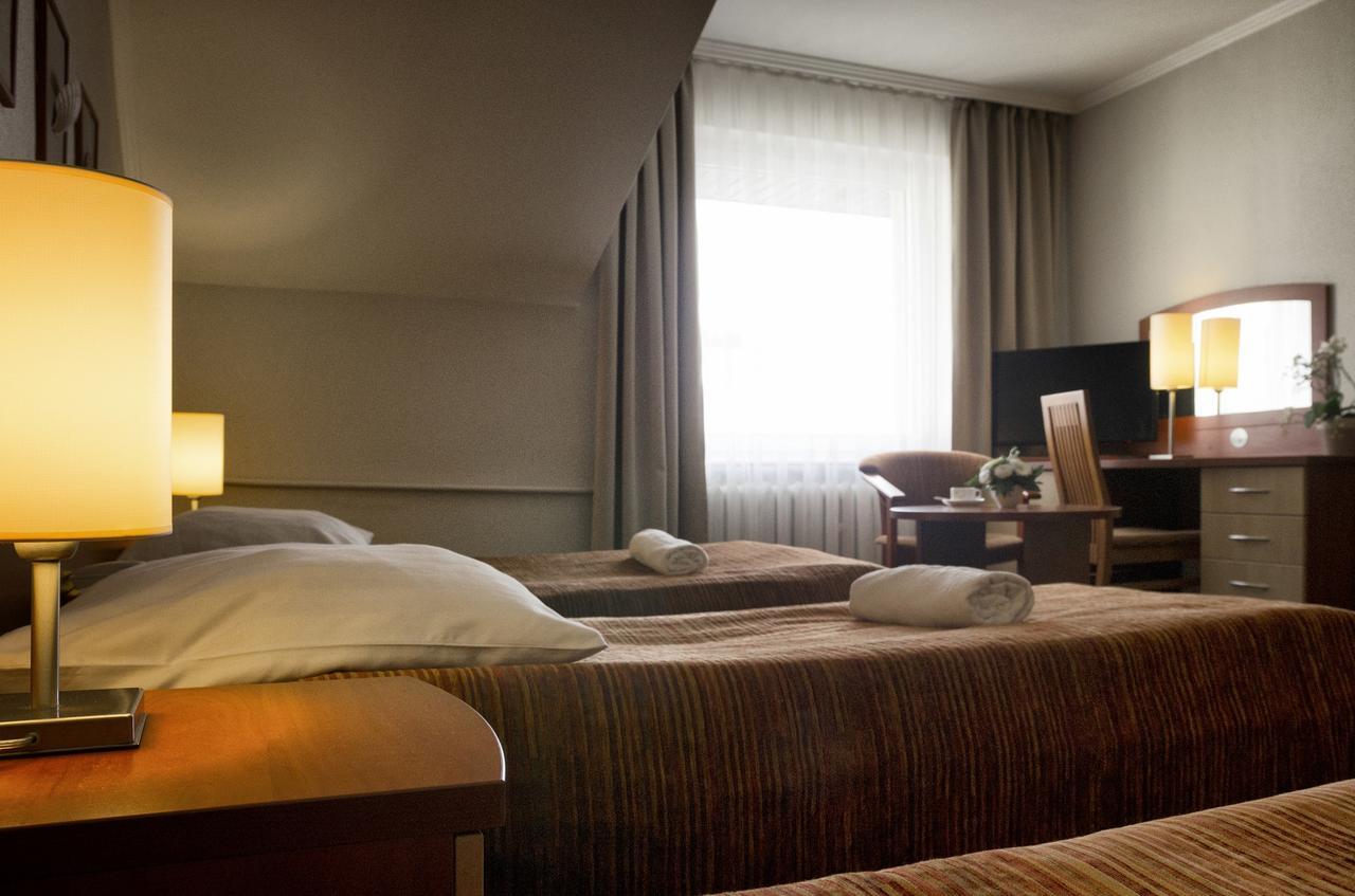 Hotel La Siesta & Medical Spa Ястшембя-Гура Экстерьер фото