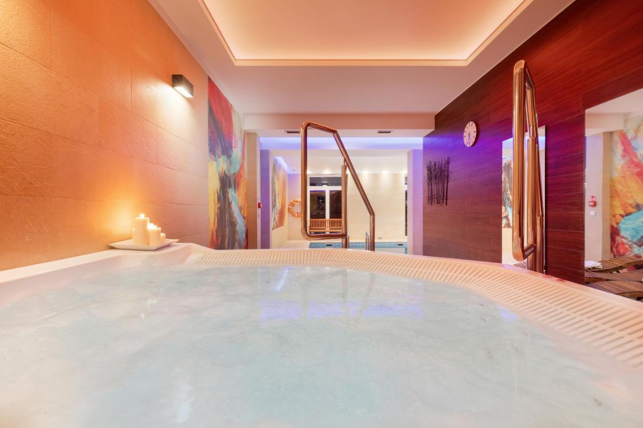 Hotel La Siesta & Medical Spa Ястшембя-Гура Экстерьер фото